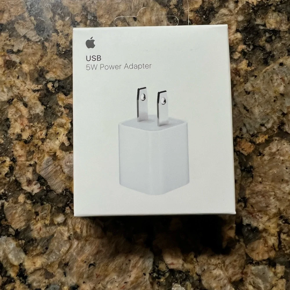 Apple 5W USB Power Adapter - Never opened